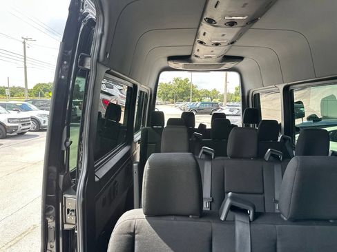 Used 2025 Mercedes-Benz Sprinter 2500 image 5