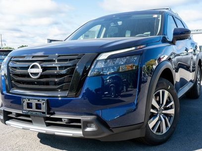 New 2025 Nissan Pathfinder SL