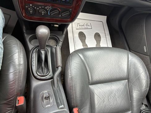 Used 2000 Chrysler Sebring JXI FWD image 19