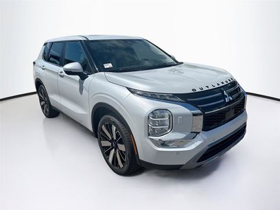New 2025 Mitsubishi Outlander SE