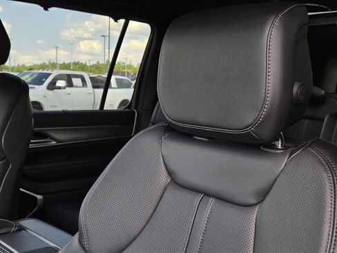 New 2026 Jeep Grand Wagoneer L Limited AWD/4WD image 15