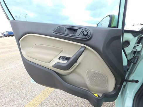 Used 2019 Ford Fiesta SE image 15