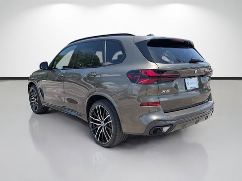 New 2026 BMW X5 sDrive40i w/ M Sport Package RWD image 5
