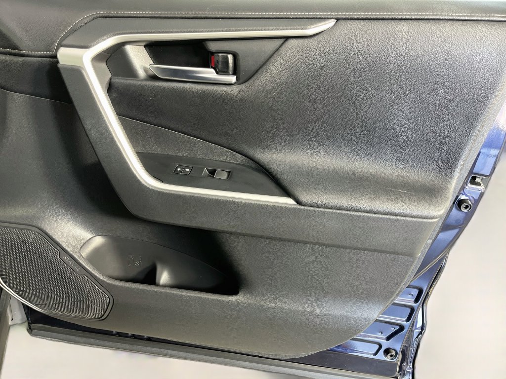 Used 2019 Toyota RAV4 Limited w/ Cold Weather Package FWD image 35