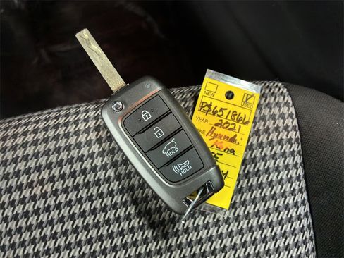 Used 2021 Hyundai Kona SE image 21