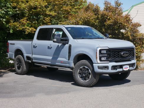 New 2025 Ford F250 Lariat w/ Lariat Ultimate Package image 38