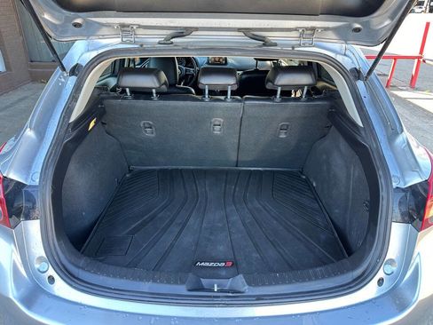 Used 2017 MAZDA MAZDA3 Touring image 14