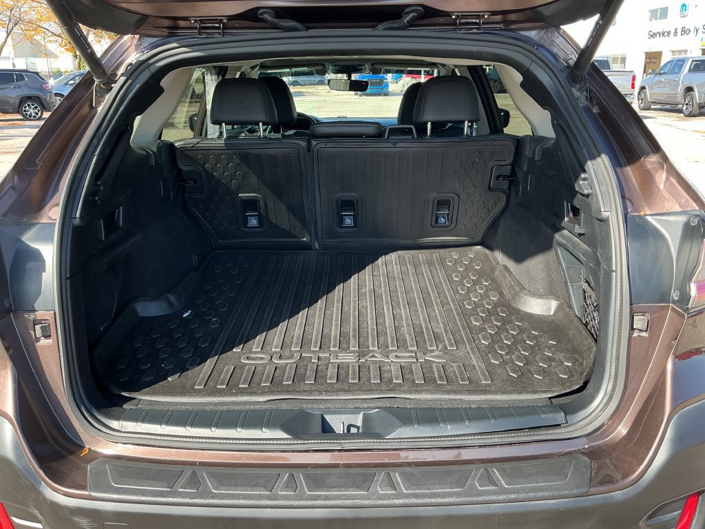 Used 2022 Subaru Outback Limited AWD/4WD image 25