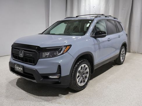 Used 2024 Honda Passport TrailSport image 5