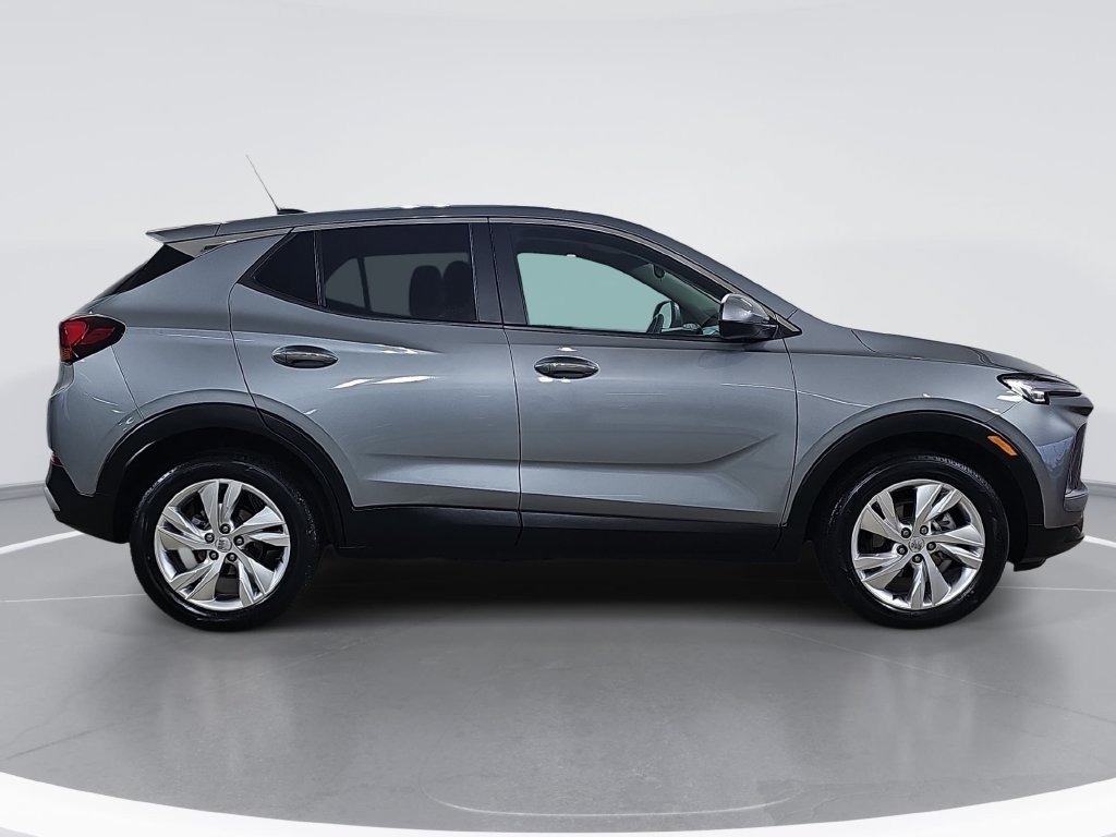 Used 2024 Buick Encore GX Preferred FWD image 2