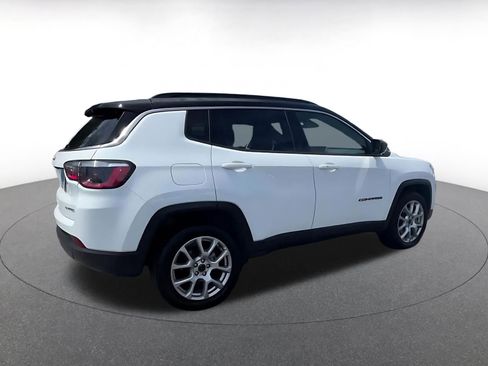 Used 2025 Jeep Compass Limited AWD/4WD image 15