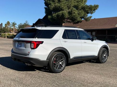 New 2026 Ford Explorer ST w/ Sun And Sound Package image 6