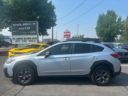 Used 2021 Subaru Crosstrek 2.5i Sport w/ Moonroof Package AWD/4WD image 2