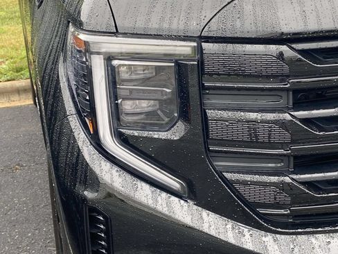 Used 2024 GMC Sierra 1500 Elevation AWD/4WD image 5