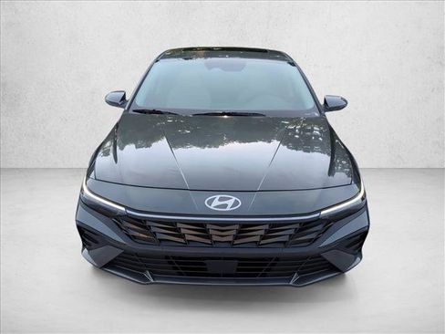 New 2026 Hyundai Elantra Limited FWD image 6