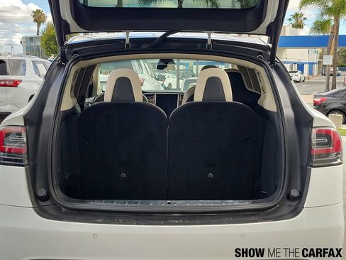 Used 2018 Tesla Model X 75D AWD/4WD image 8