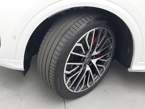 Used 2025 Audi SQ5 Prestige AWD/4WD image 34
