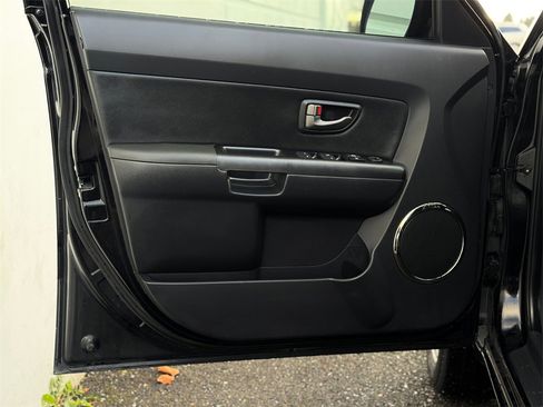 Used 2011 Kia Soul + w/ Audio Pkg image 10