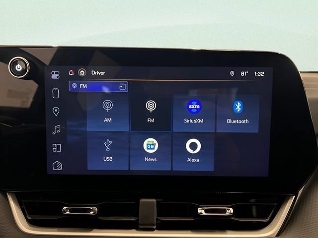 Certified 2025 Chevrolet Equinox LT FWD image 17