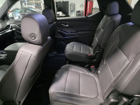 Used 2023 Chevrolet Traverse LT w/ LPO, Floor Liner Package image 23