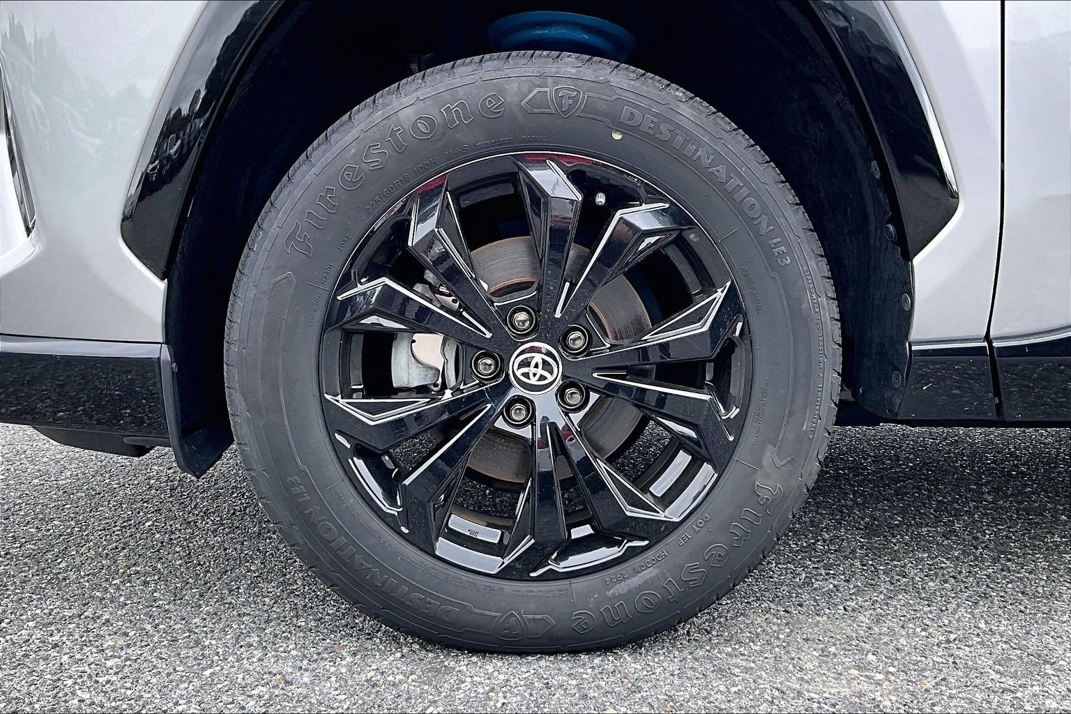 Used 2023 Toyota RAV4 XSE AWD/4WD image 8