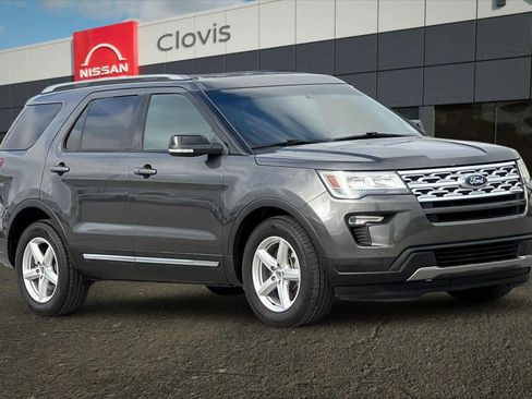 Used 2018 Ford Explorer XLT w/ Equipment Group 202A image 10