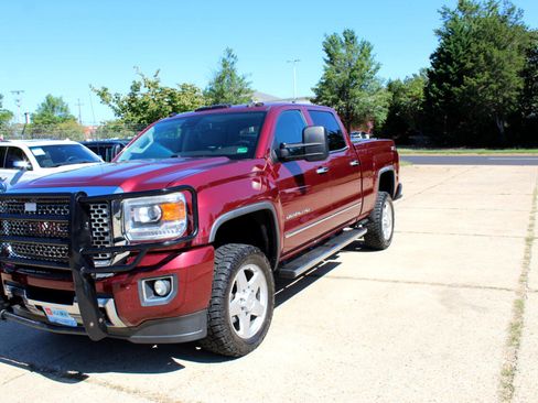 Used 2015 GMC Sierra 2500 Denali w/ Duramax Plus Package image 1