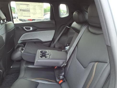 New 2026 Jeep Compass Latitude AWD/4WD image 7