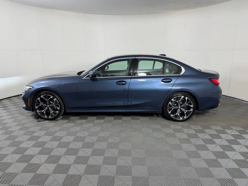 Used 2026 BMW 330i Sedan w/ Premium Package RWD image 2