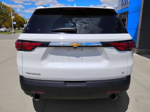 Used 2023 Chevrolet Traverse LT FWD image 8
