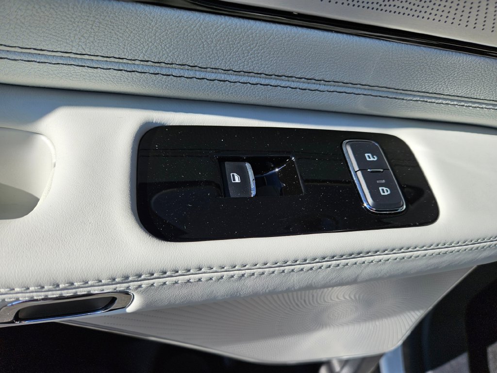New 2027 Lincoln Navigator Reserve AWD/4WD image 17