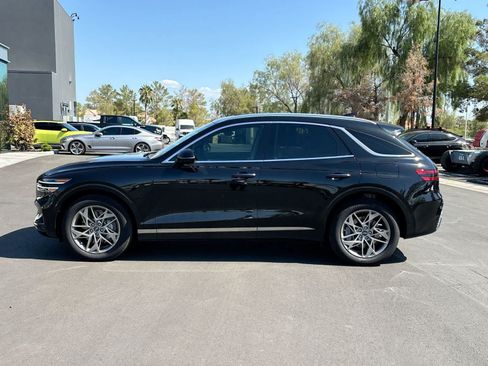 Used 2025 Genesis GV70 2.5T AWD/4WD image 11