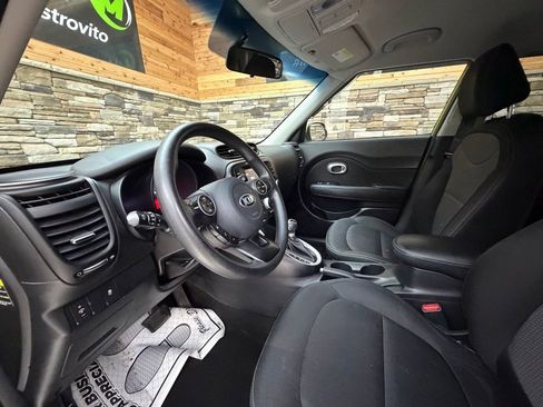 Used 2018 Kia Soul + FWD image 10
