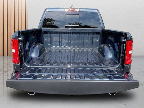 New 2026 RAM 1500 Laramie AWD/4WD image 22
