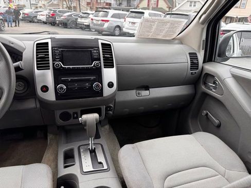 Used 2017 Nissan Frontier S image 19