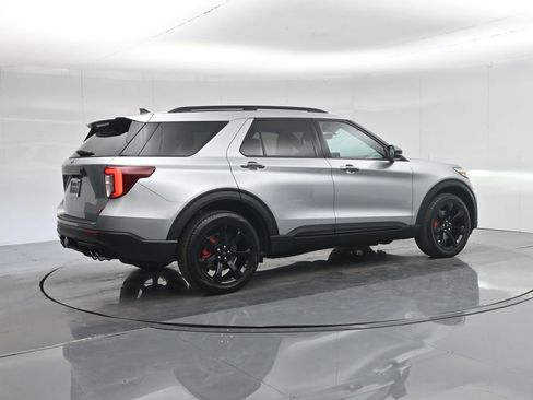 Used 2023 Ford Explorer ST w/ Equipment Group 401A image 29