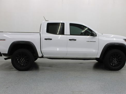Used 2023 Chevrolet Colorado Trail Boss image 2