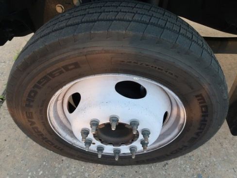 Used 2019 Ford F450 XL w/ Power Equipment Group image 19