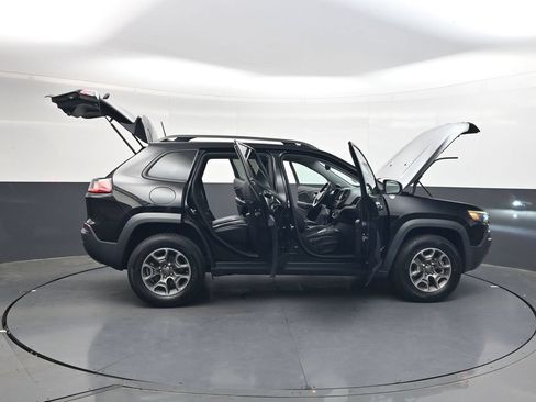 Used 2021 Jeep Cherokee Trailhawk AWD/4WD image 50
