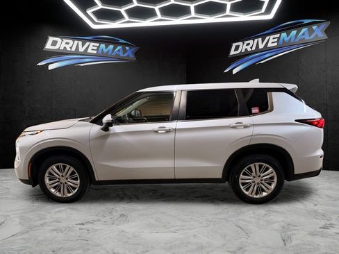 Used 2022 Mitsubishi Outlander ES AWD/4WD image 7