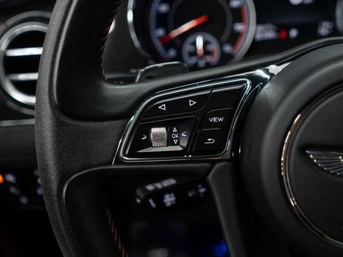 Used 2020 Bentley Bentayga Speed image 31