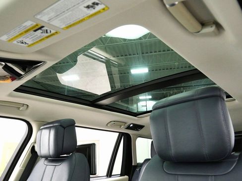 Used 2019 Land Rover Range Rover Long Wheelbase Supercharged image 34