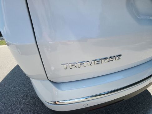 Certified 2023 Chevrolet Traverse High Country image 37
