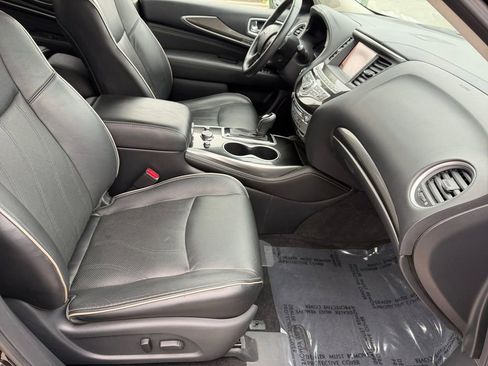 Used 2019 INFINITI QX60 Luxe w/ Essential Package image 27