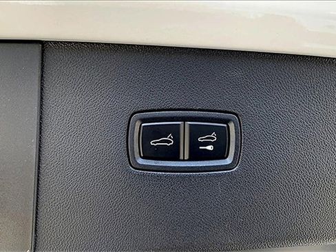 New 2025 Porsche Cayenne Coupe image 21