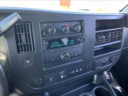 Used 2019 Chevrolet Express 3500 LT w/ LT Preferred Equipment Group image 21