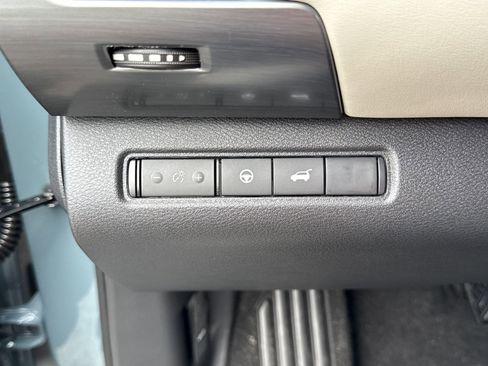 New 2026 Nissan Pathfinder SL w/ Cargo Package FWD image 12