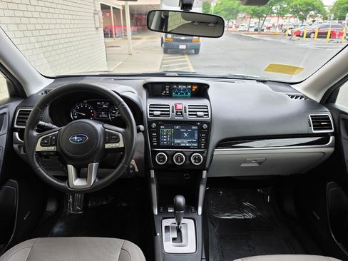 Used 2017 Subaru Forester 2.5i Limited AWD/4WD image 16