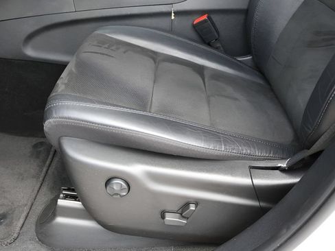 Used 2022 Jeep Grand Cherokee Laredo X RWD image 16