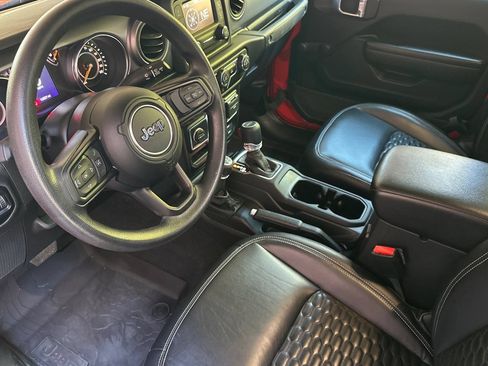 Used 2021 Jeep Gladiator Sport w/ Trailer Tow Package AWD/4WD image 11